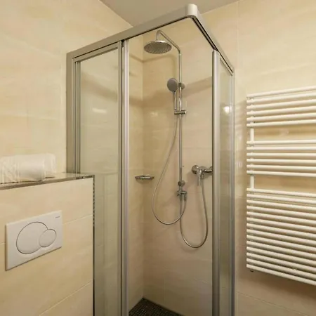 公寓 In Near Spieljochbahn