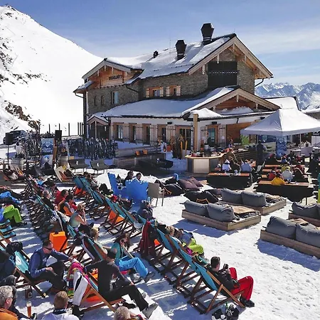 In Near Spieljochbahn 公寓